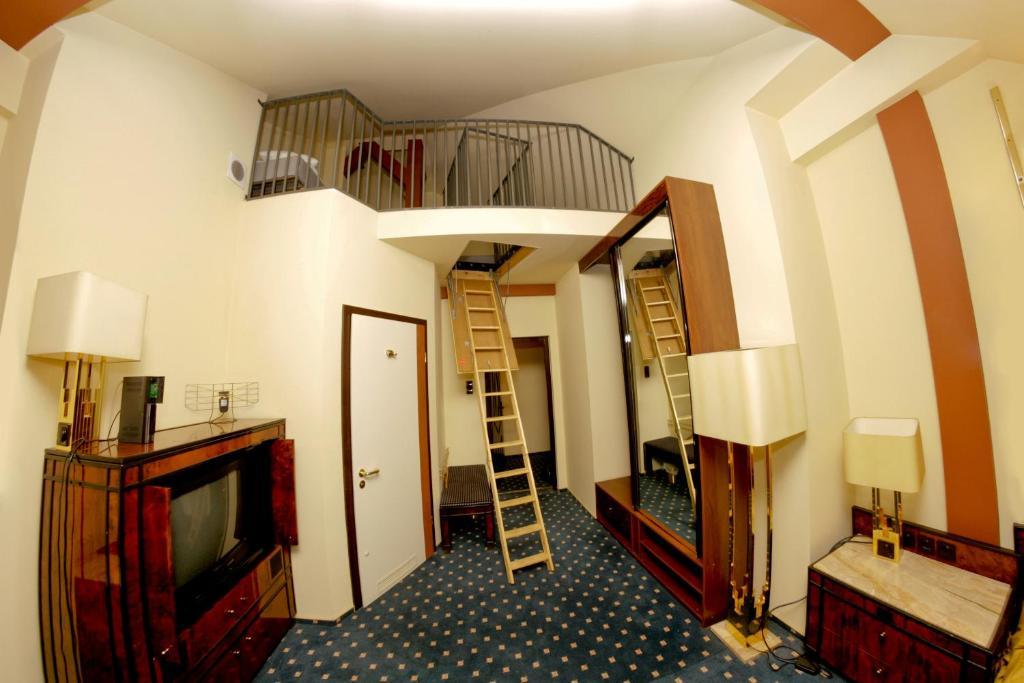 Hotel Podzamcze Tarnów Eksteriør billede