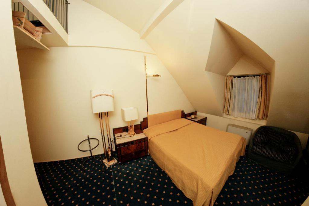 Hotel Podzamcze Tarnów Eksteriør billede
