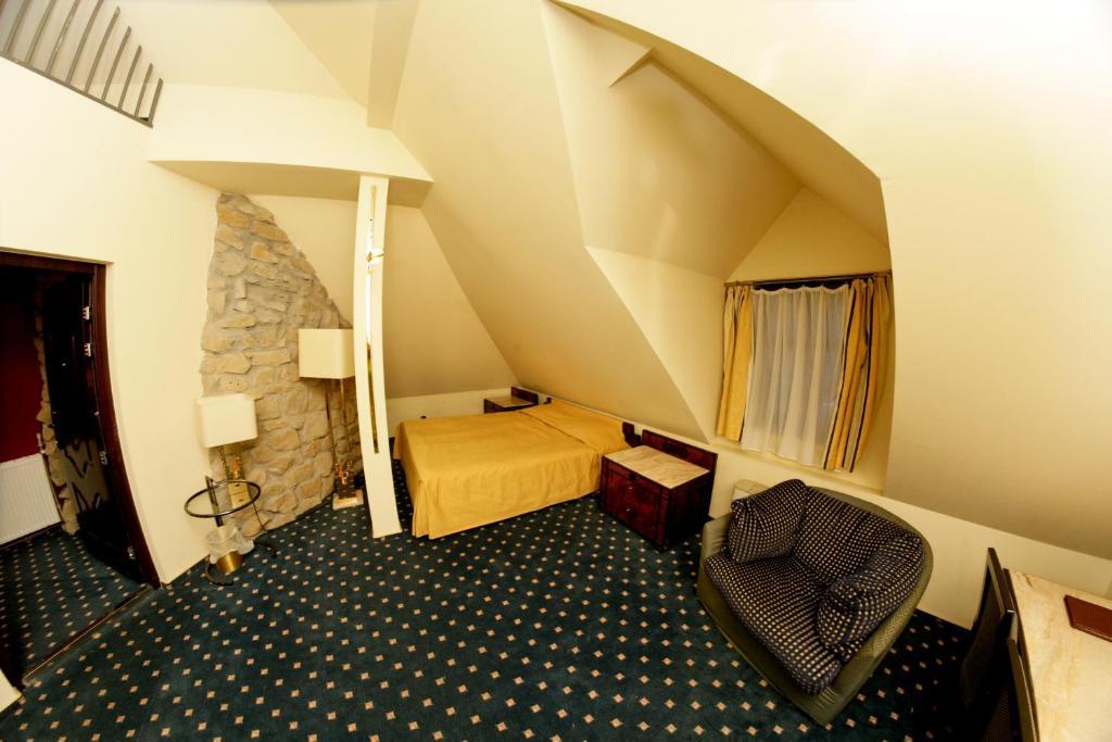 Hotel Podzamcze Tarnów Eksteriør billede