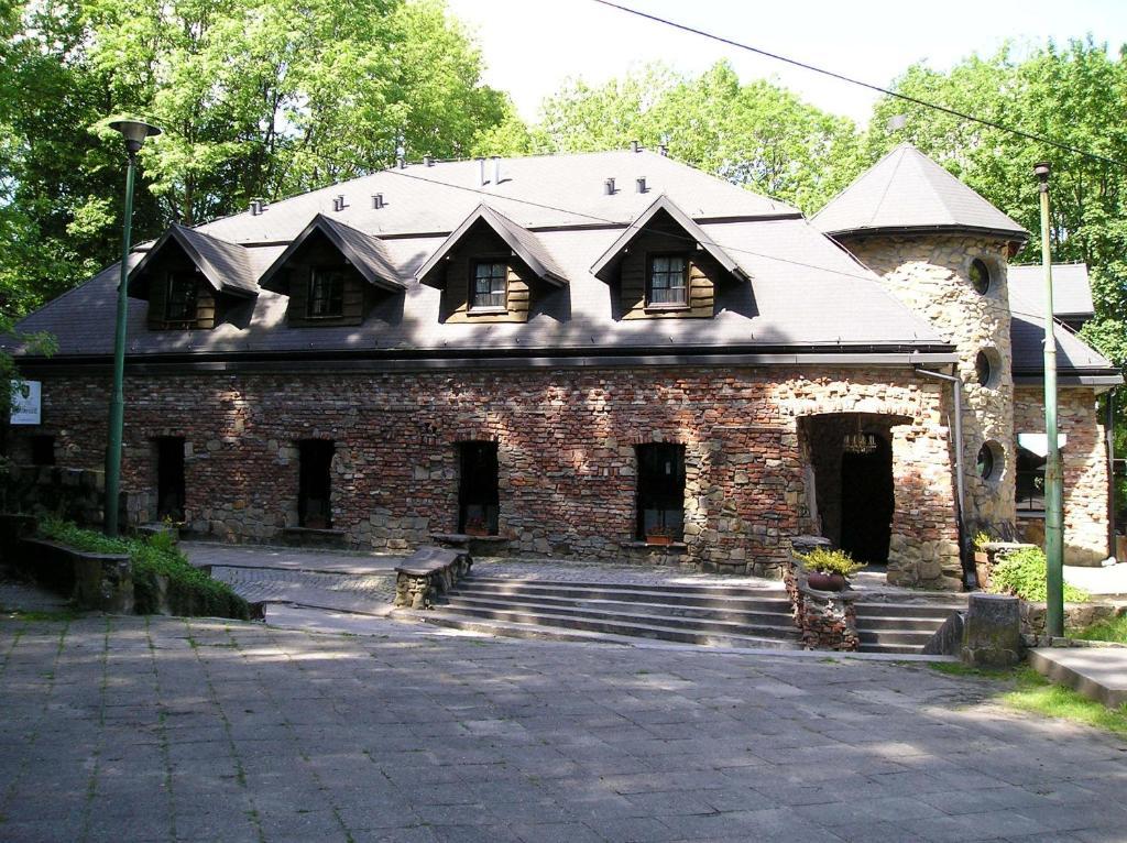 Hotel Podzamcze Tarnów Eksteriør billede