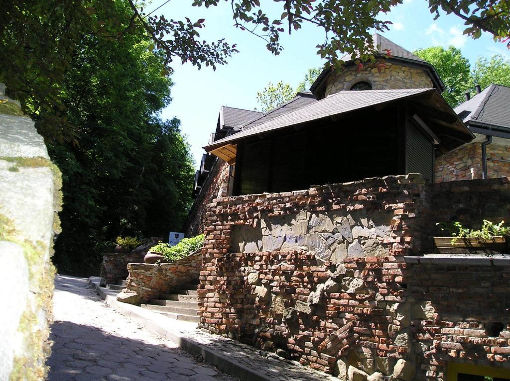 Hotel Podzamcze Tarnów Eksteriør billede