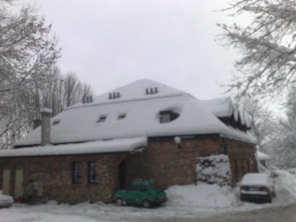 Hotel Podzamcze Tarnów Eksteriør billede