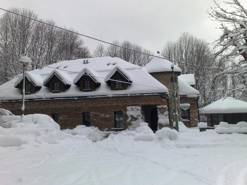 Hotel Podzamcze Tarnów Eksteriør billede
