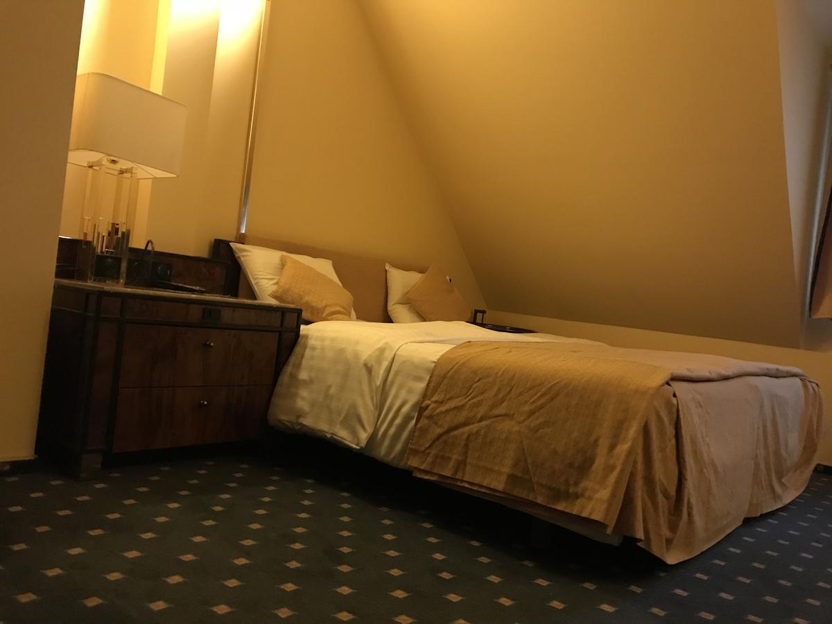 Hotel Podzamcze Tarnów Eksteriør billede