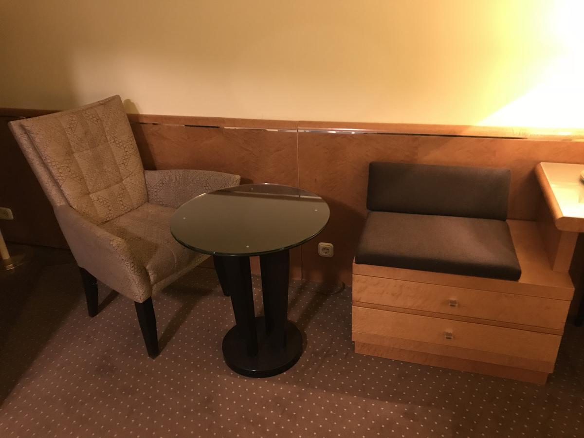 Hotel Podzamcze Tarnów Eksteriør billede
