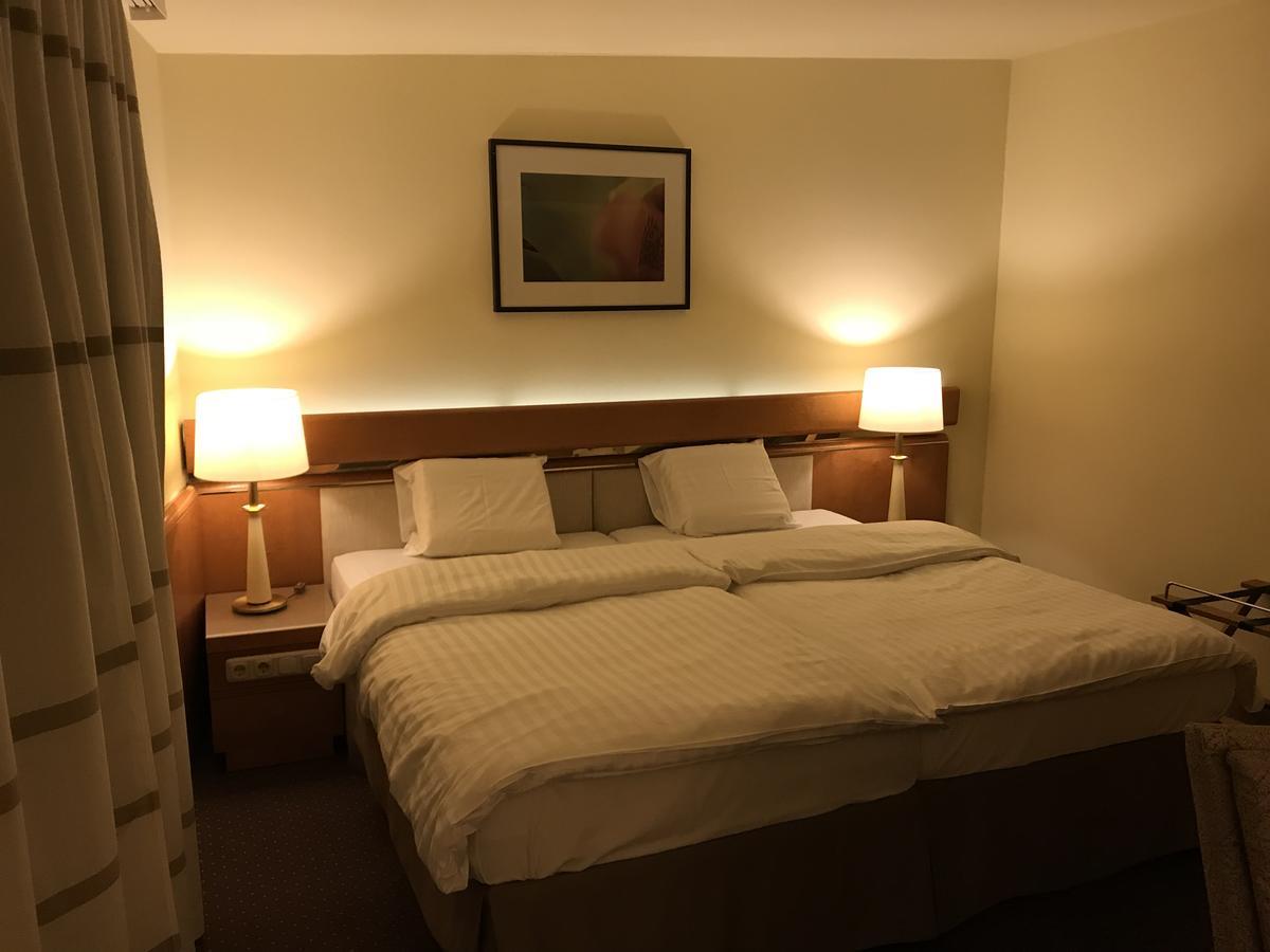 Hotel Podzamcze Tarnów Eksteriør billede